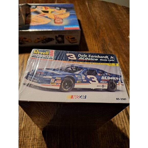 1998 Revell Monogram Dale Earnhardt Jr. AC Delco Monte Carlo NASCAR Kit Sealed - Picture 5 of 8
